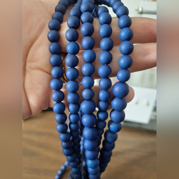 Lisa e dark blue 5 strand statement necklace - Picture 4 of 4